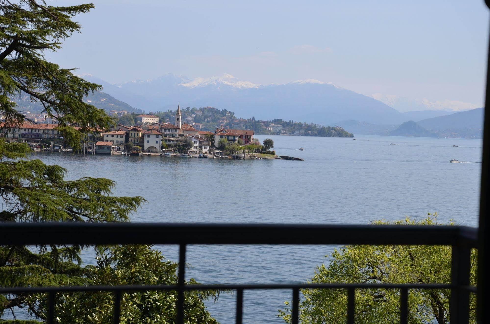 Hotel Villa Ruscello Baveno Buitenkant foto